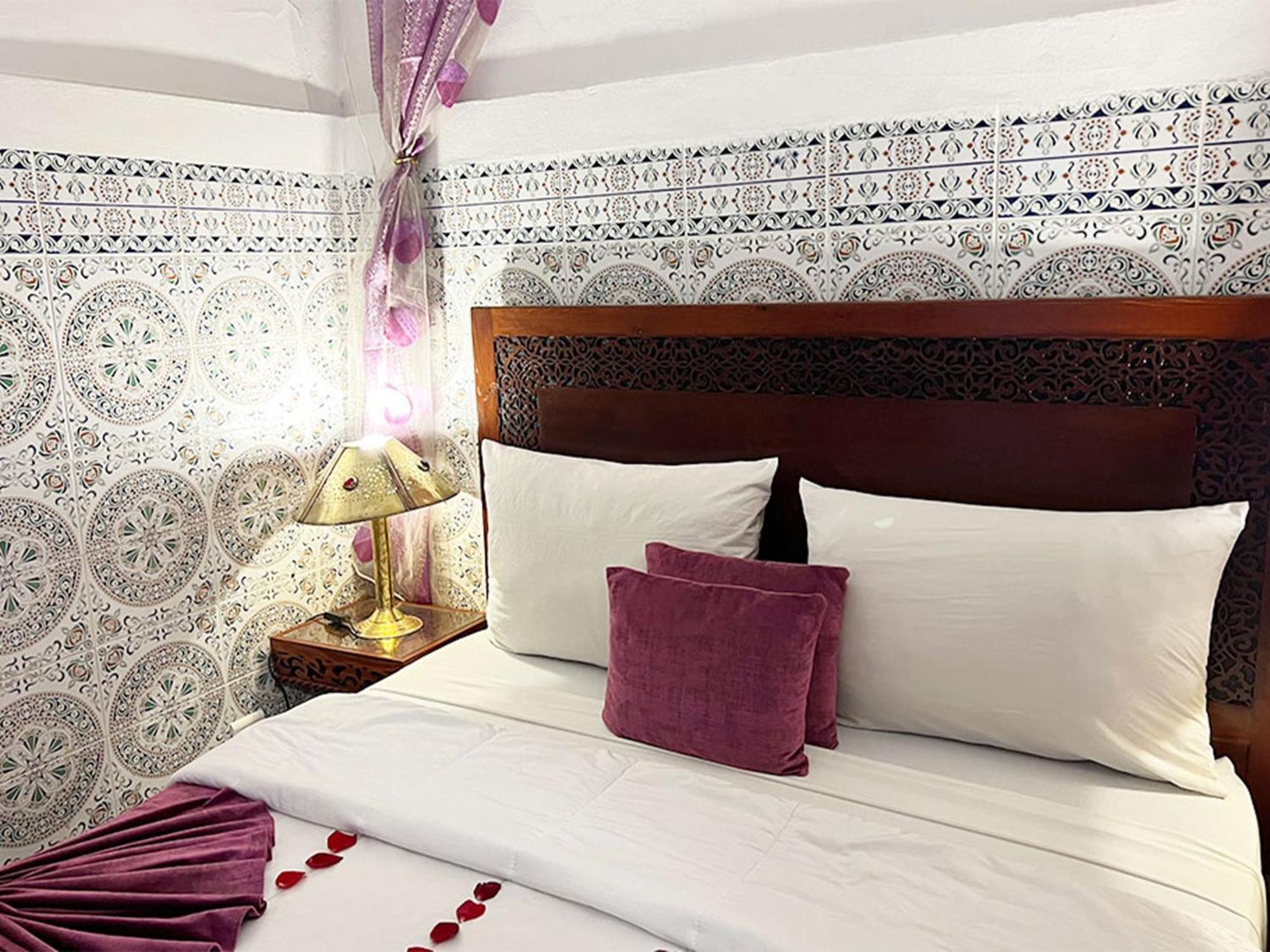 Riad Lazord De Marrakech Entier Marrakesh Exteriör bild