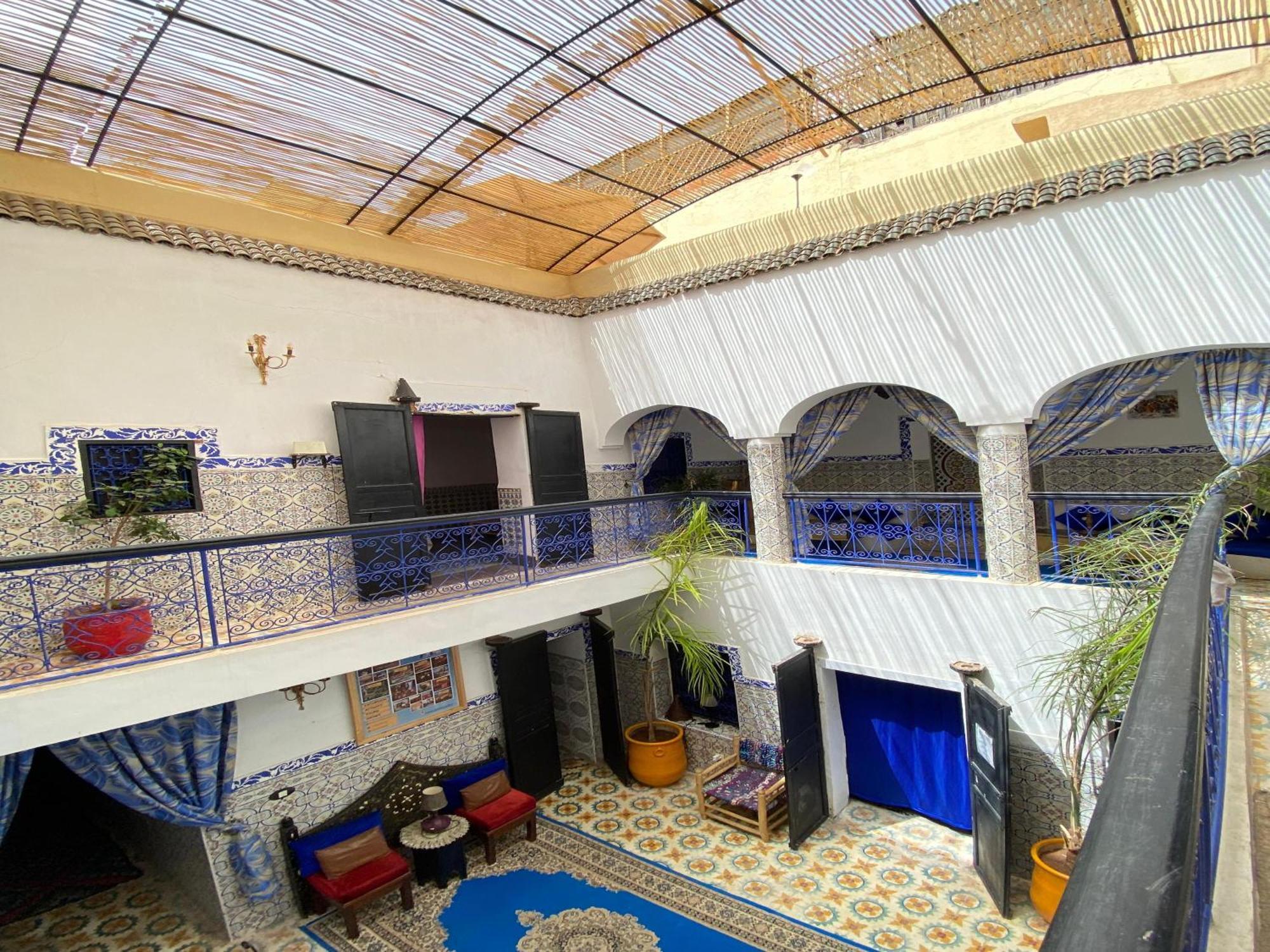 Riad Lazord De Marrakech Entier Marrakesh Exteriör bild