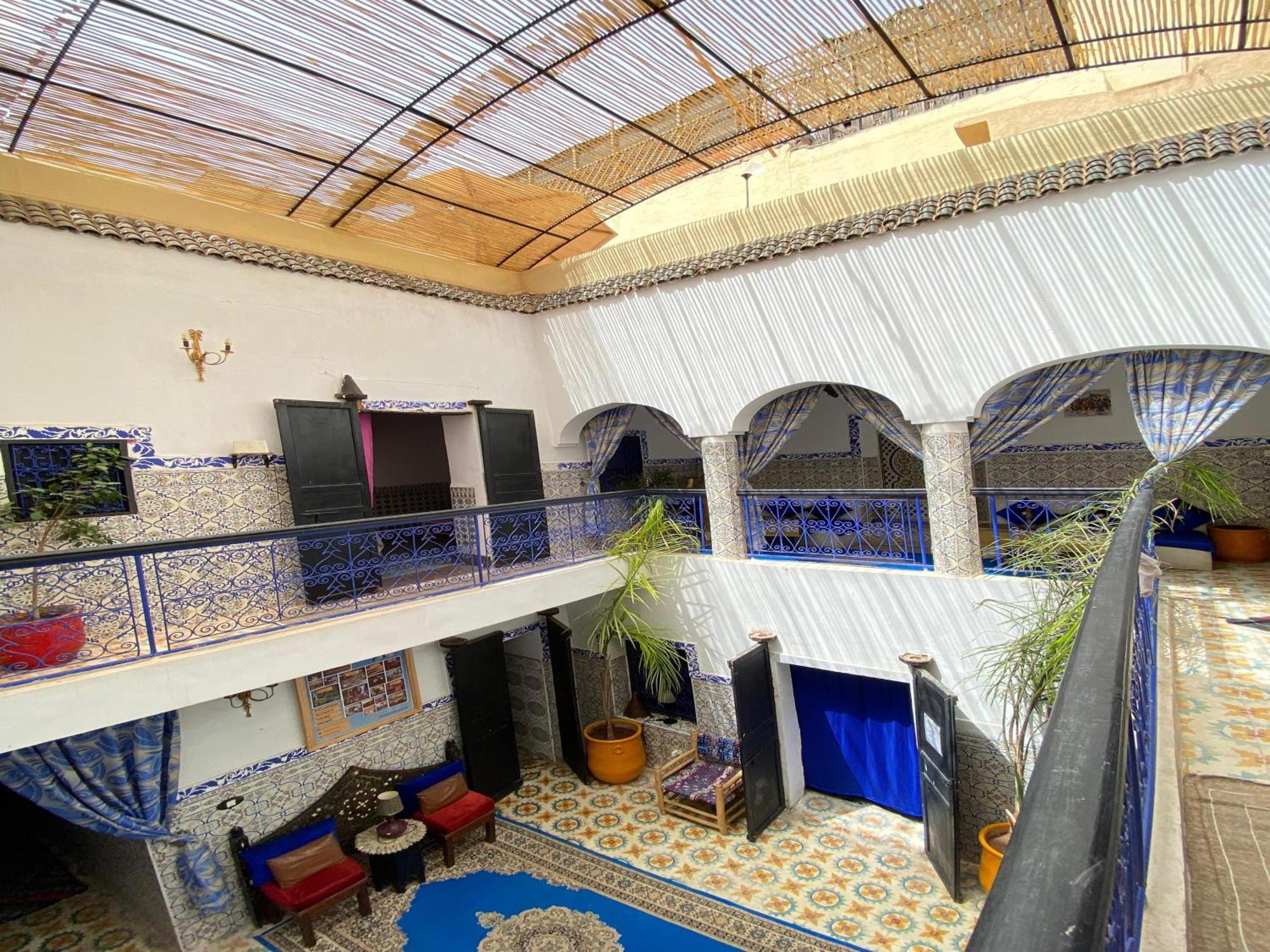 Riad Lazord De Marrakech Entier Marrakesh Exteriör bild
