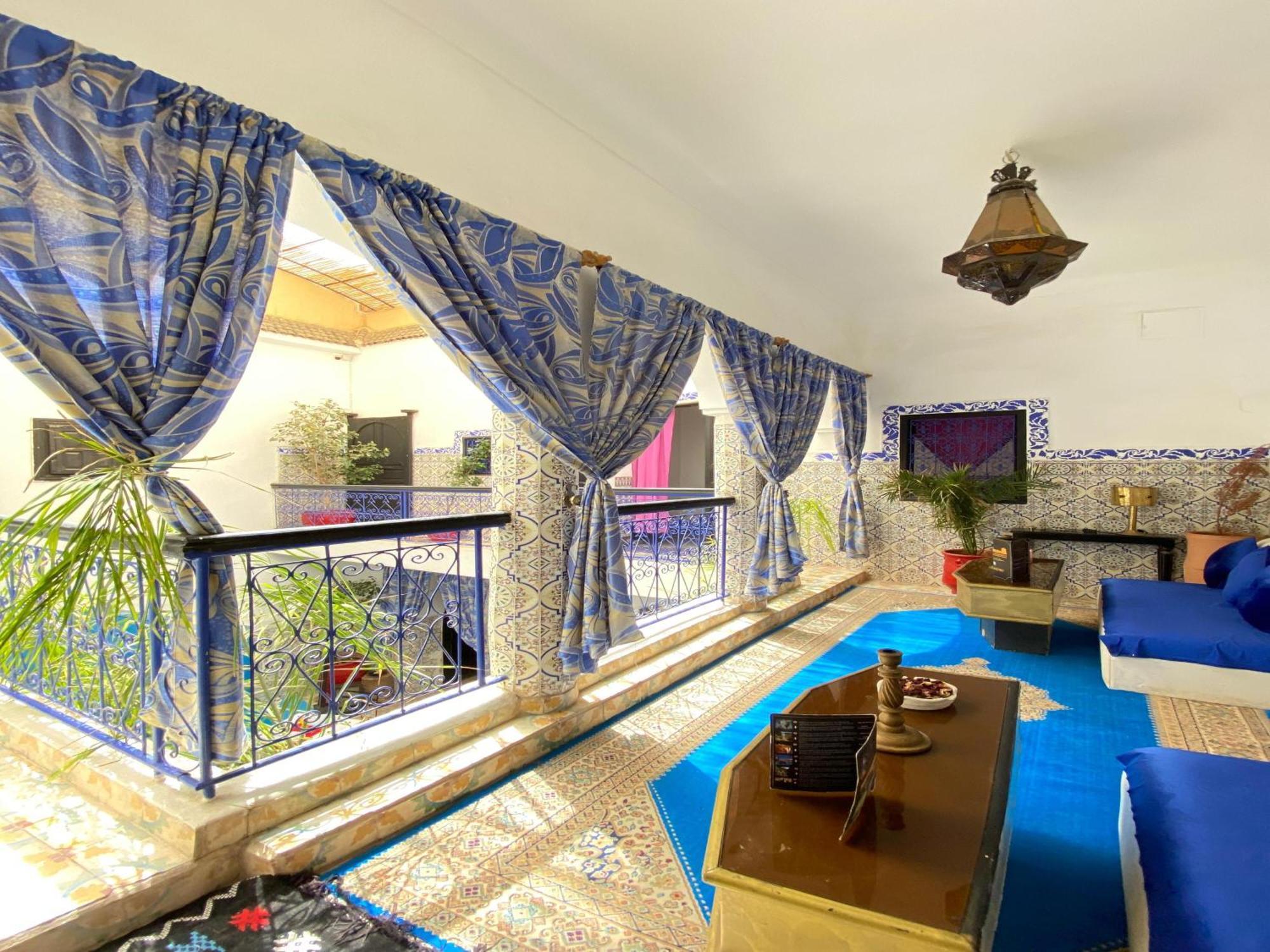 Riad Lazord De Marrakech Entier Marrakesh Exteriör bild
