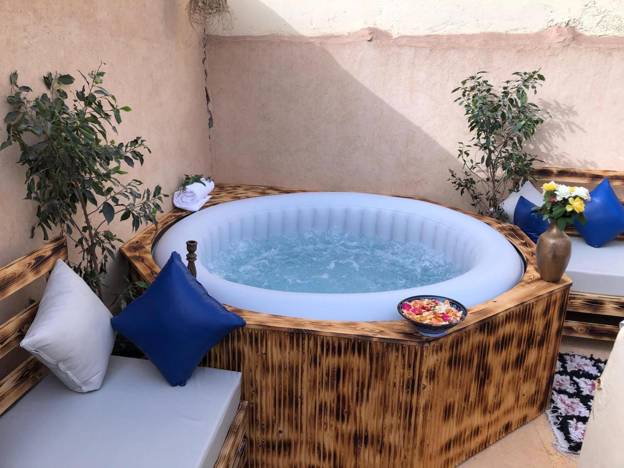 Riad Lazord De Marrakech Entier Marrakesh Exteriör bild